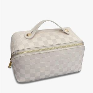 Travel Makeup Bag Large Capacity square off white check pattern with top handle